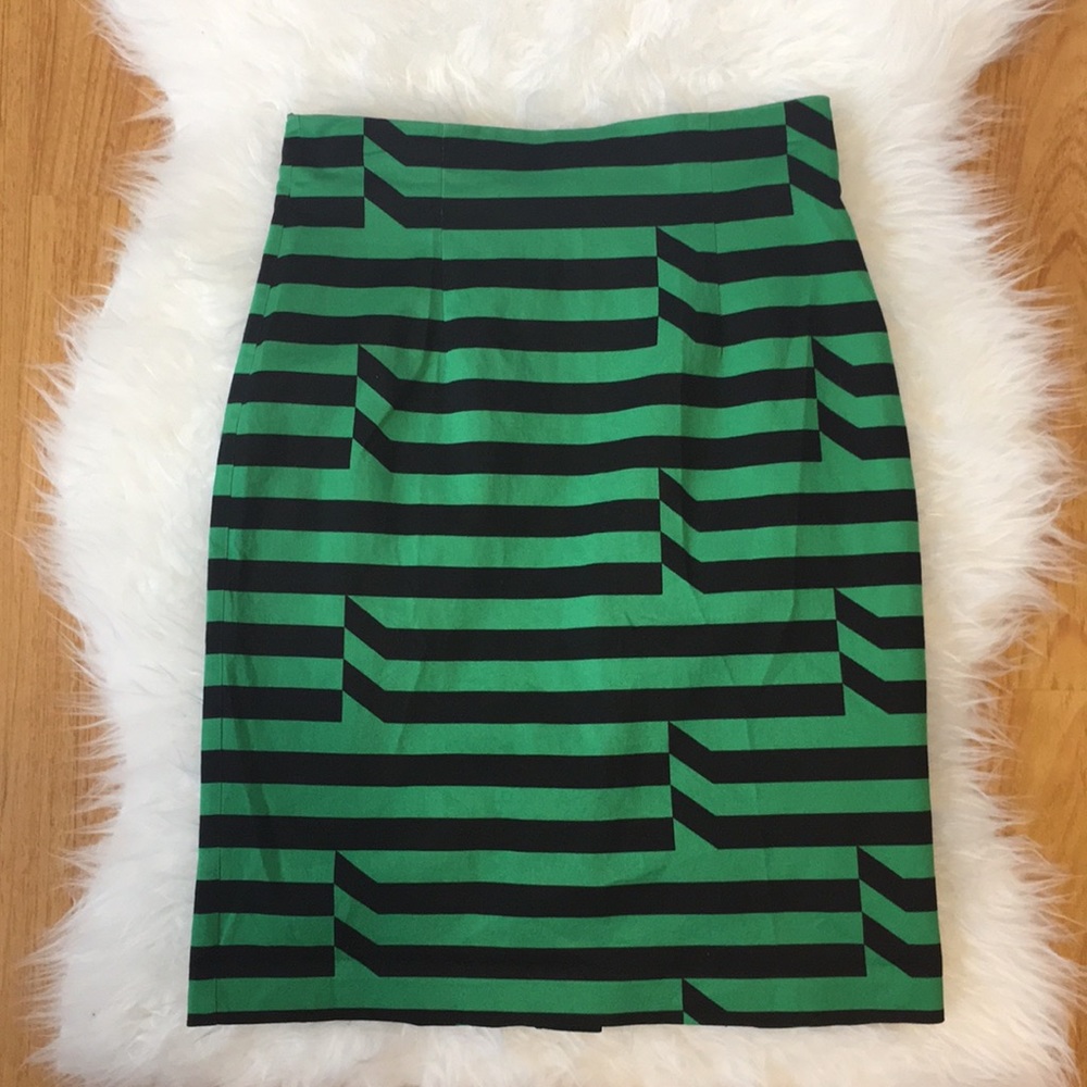 Worthington abstract striped skirt size 4